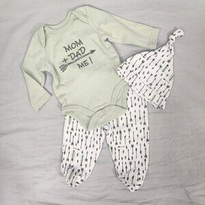 Sterling Baby Green White Mom + Dad = Me 3 Piece Set Shirt Pants Hat 3 Months